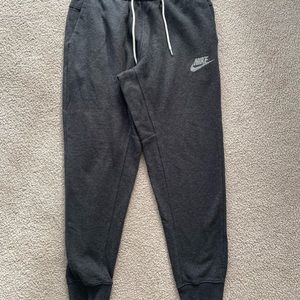 Men’s Nike joggers size Medium
